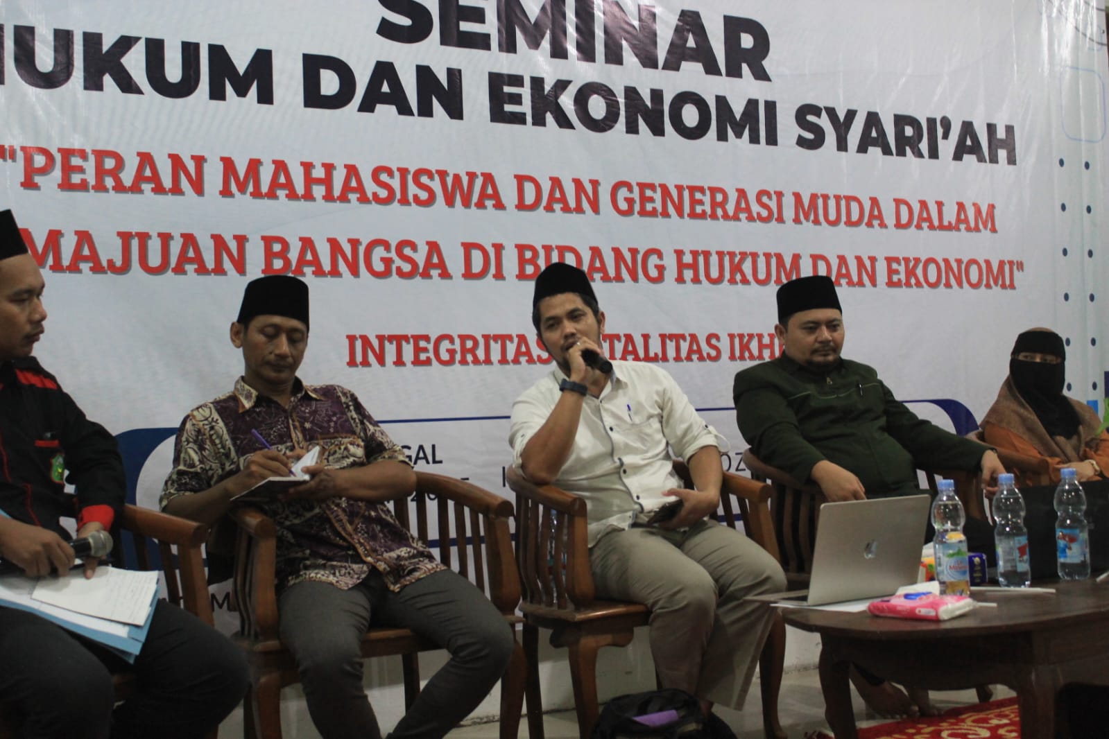 Fakultas Syariah Gelar Seminar Hukum dan Ekonomi Syariah