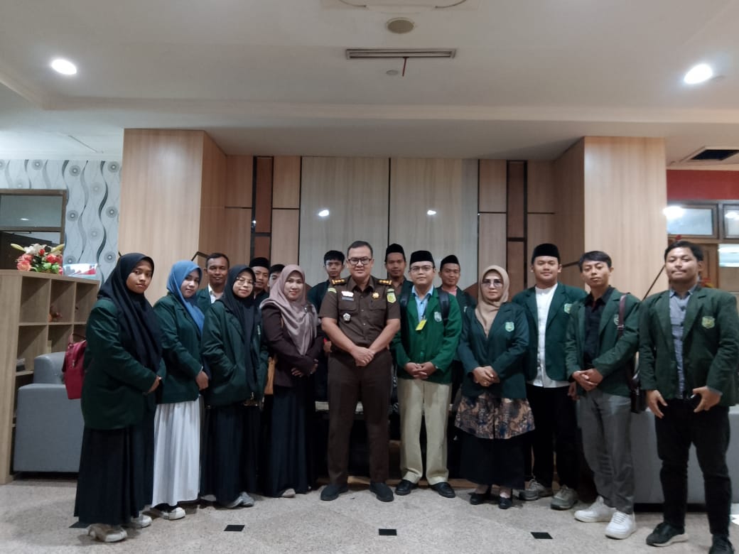 Kunjungan Studi Lapang Mahasiswa HKI ke Kejaksaan Tinggi Jawa Timur